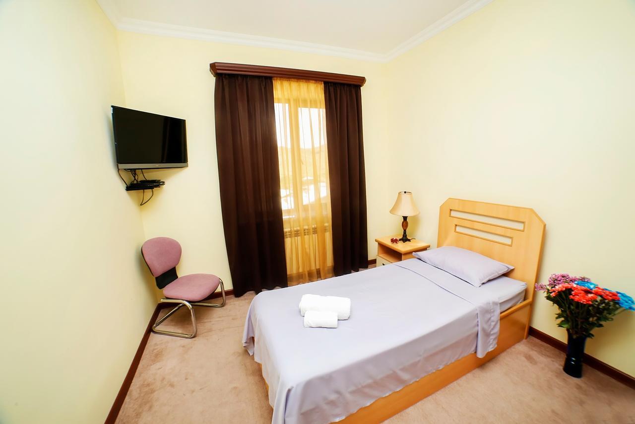 Amrots Hotel Vaykʼ Eksteriør billede